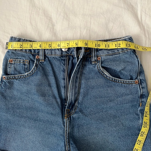 H&M Divided Vintage High Waist Denim Shorts - Picture 7 of 8